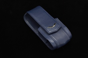 Vertical case blue calfskin with logo "V" stainless steel